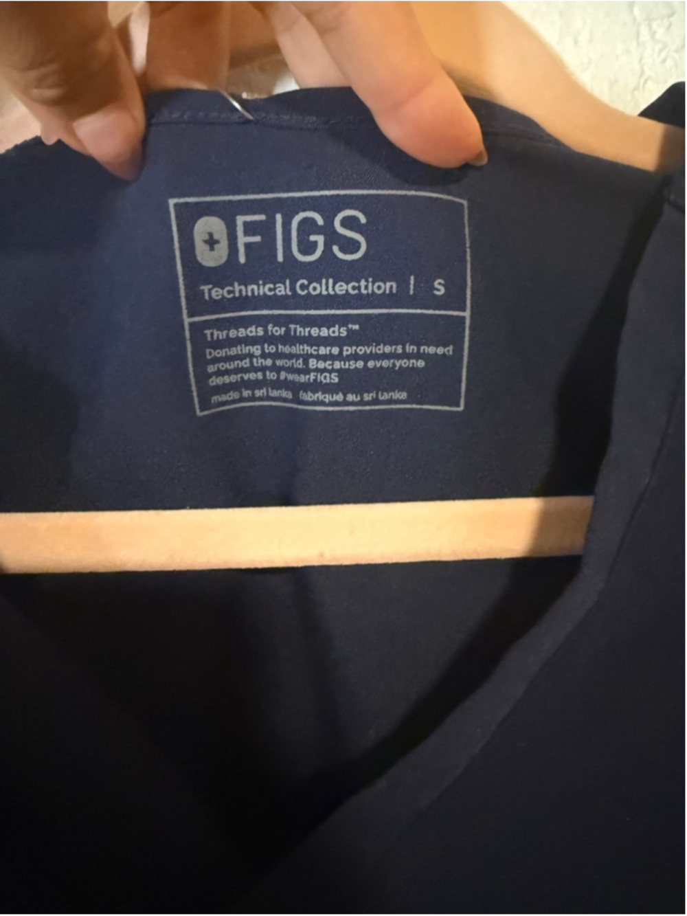 Preowned, FIGS Catarina One-Pocket Scrub Top in Navy, small - Picture 3 of 6